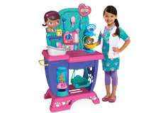 Doc McStuffins Pet Vet Checkup Center